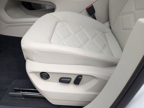 New 2026 Volkswagen Atlas SE image 22