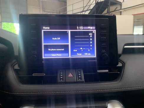 Used 2021 Toyota RAV4 XLE Premium AWD/4WD image 22