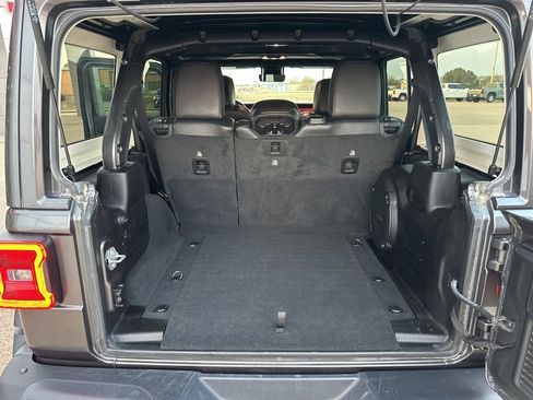 Used 2019 Jeep Wrangler Unlimited Rubicon image 16