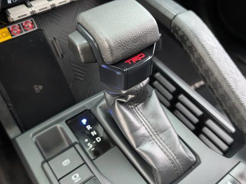 Used 2024 Toyota Tacoma TRD Off-Road w/ TRD Off Road Premium Package AWD/4WD image 26