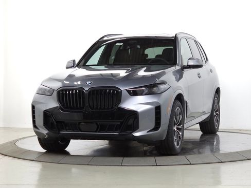 Used 2026 BMW X5 xDrive40i w/ M Sport Package AWD/4WD image 3