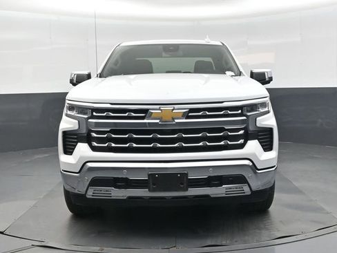 Used 2025 Chevrolet Silverado 1500 LTZ AWD/4WD image 9