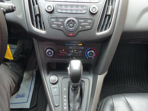 Used 2016 Ford Focus SE w/ Equipment Group 201A image 29