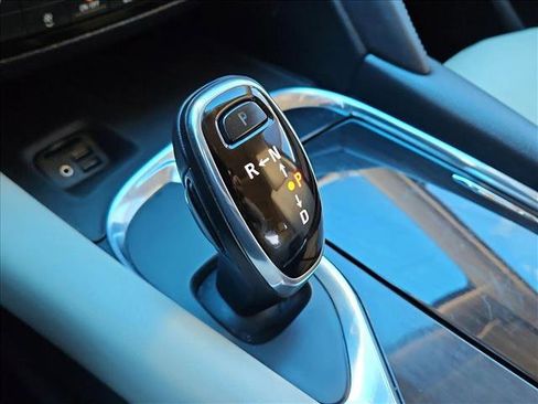 Used 2020 Buick Enclave Essence image 12