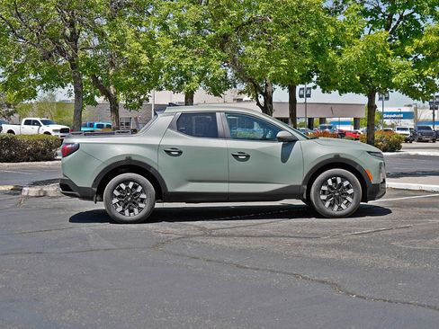 Used 2026 Hyundai Santa Cruz SE FWD image 8