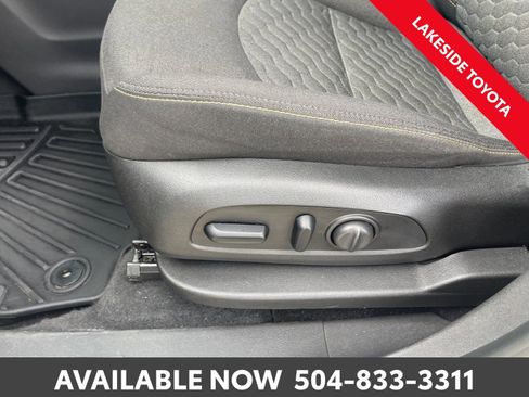 Used 2021 Chevrolet Equinox LT FWD image 28