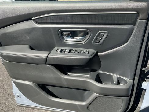 Used 2024 Honda Pilot Elite image 29