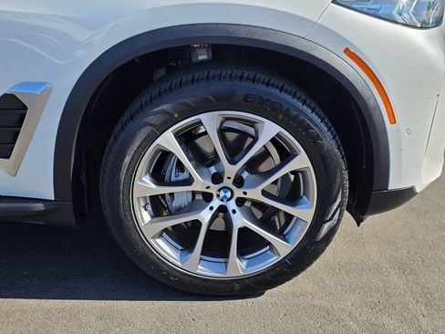 Used 2024 BMW X5 sDrive40i w/ Premium Package RWD image 8