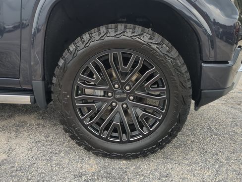 Used 2022 GMC Sierra 1500 Denali Ultimate AWD/4WD image 9
