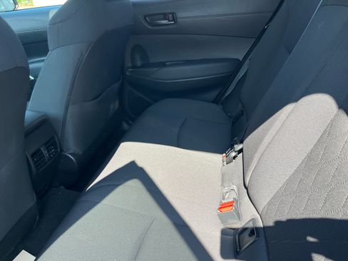 Used 2025 Toyota Corolla Cross LE w/ Moonroof Package AWD/4WD image 9