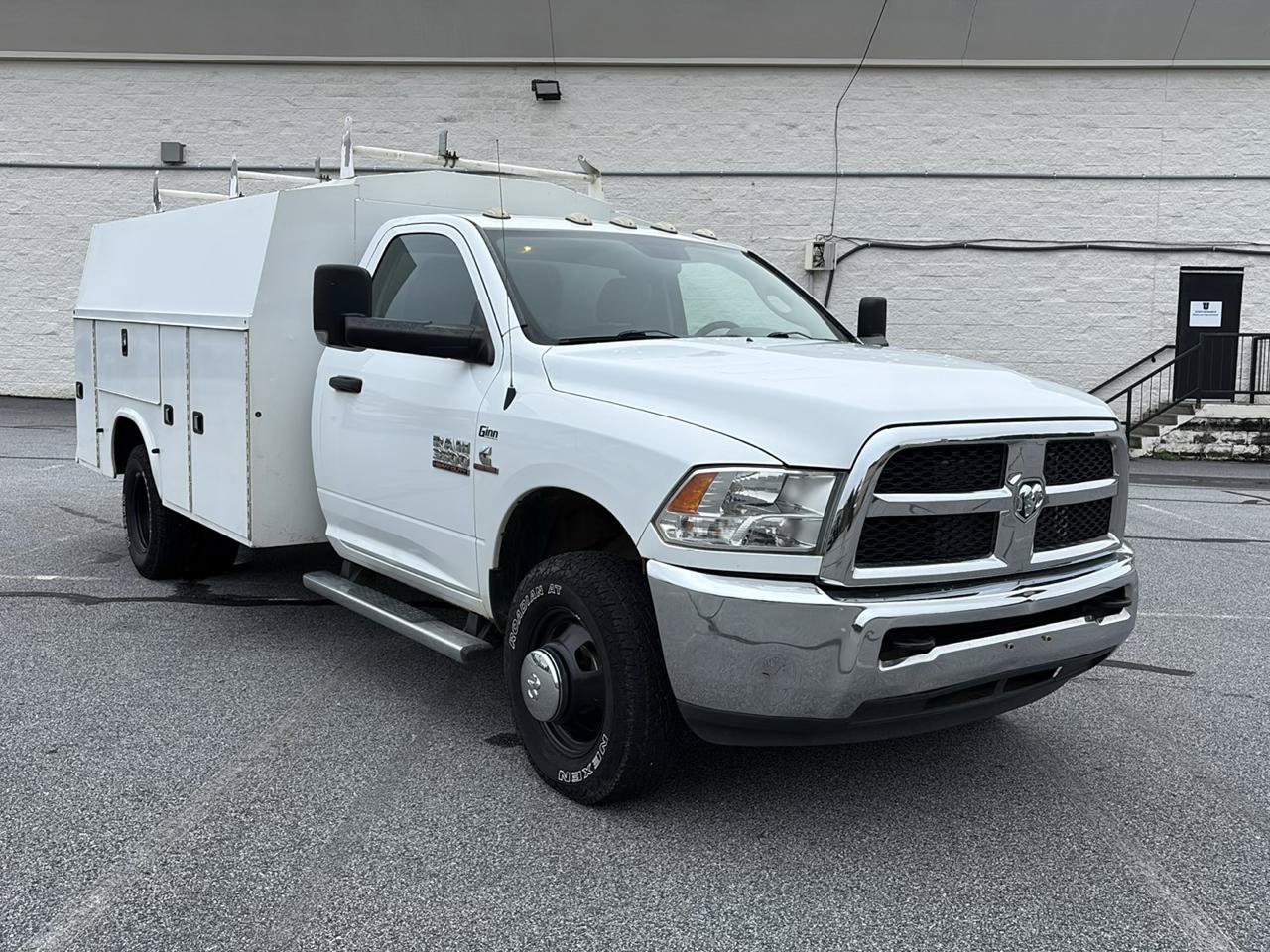 Used 2017 RAM 3500 Tradesman w/ Power & Remote Entry Group RWD image 3