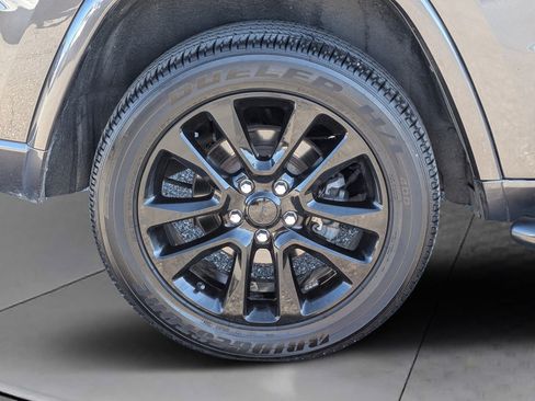 Used 2020 Jeep Grand Cherokee Altitude AWD/4WD image 9