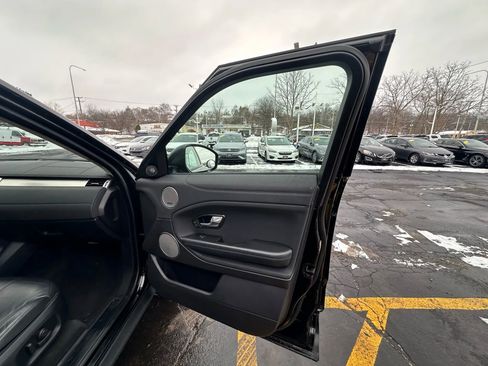 Used 2016 Land Rover Range Rover Evoque SE image 37