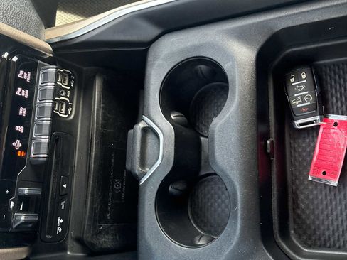 Used 2019 RAM 1500 Laramie image 21