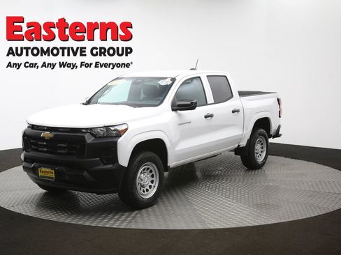 Used 2024 Chevrolet Colorado W/T w/ Technology Package RWD image 55