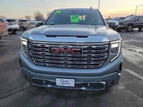 Used 2024 GMC Sierra 1500 Denali w/ Technology Package image 2