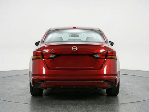 Used 2025 Nissan Altima 2.5 SV image 7
