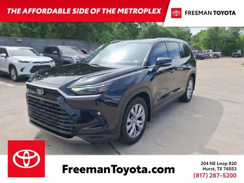 Used 2024 Toyota Grand Highlander Limited image 1