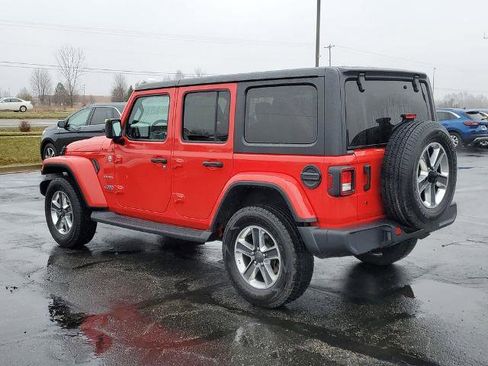 Used 2018 Jeep Wrangler Unlimited Sahara image 3