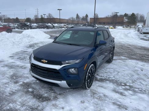 Used 2023 Chevrolet TrailBlazer LT w/ Convenience Package image 3
