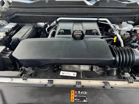 Certified 2024 Chevrolet Colorado ZR2 w/ Safety Package AWD/4WD image 24