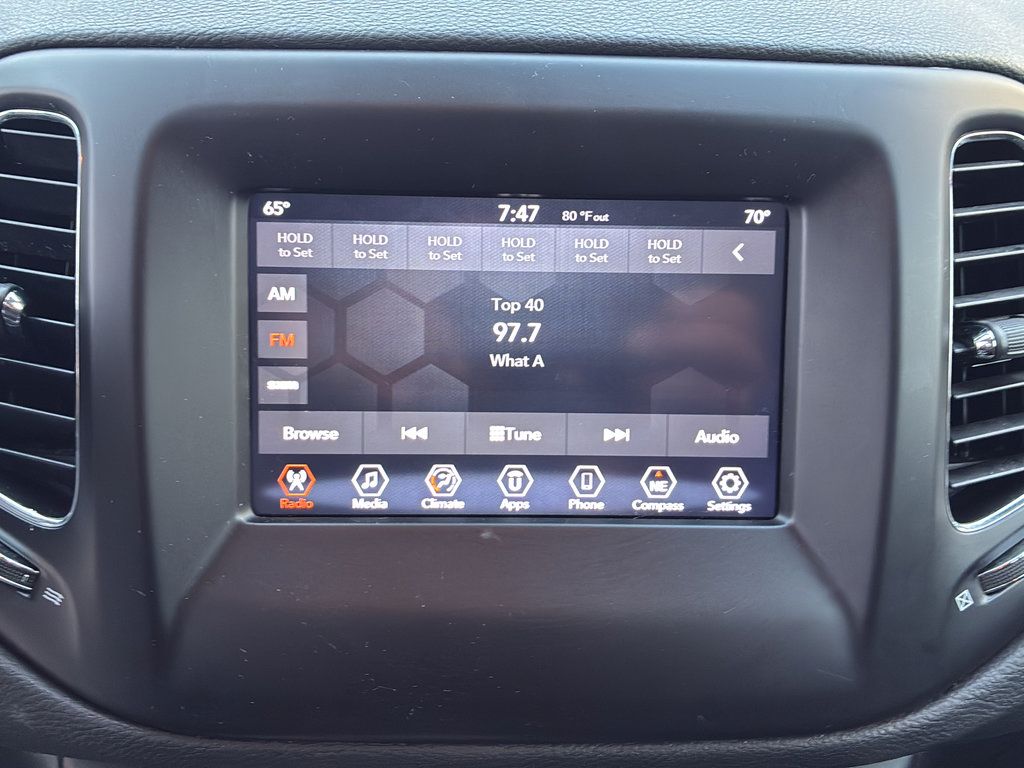 Used 2018 Jeep Compass Latitude w/ Popular Equipment Group FWD image 30