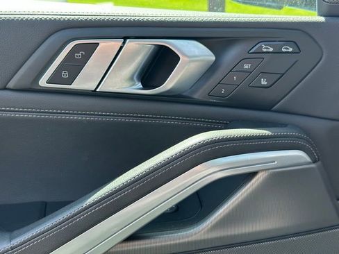 Used 2021 BMW X6 xDrive40i w/ M Sport Package AWD/4WD image 26