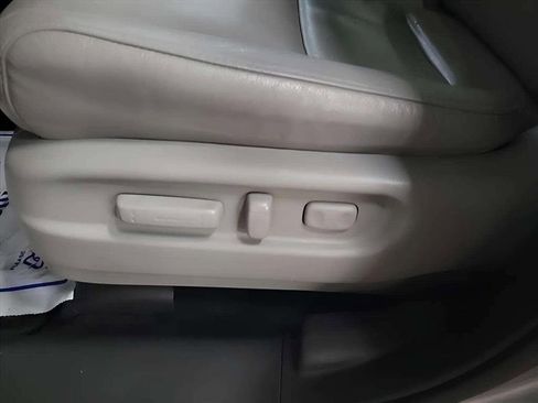 Used 2022 Honda Pilot Touring image 16