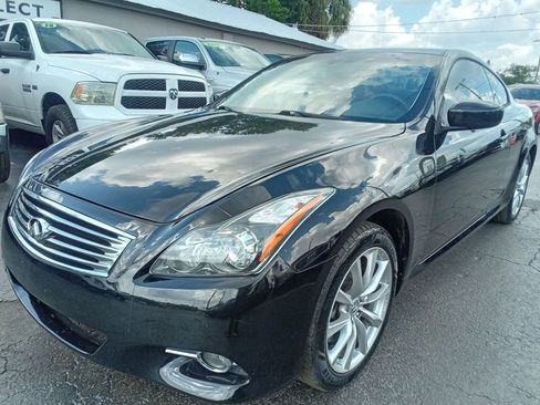 Used 2013 INFINITI G37 x Coupe w/ Premium Pkg AWD/4WD image 2