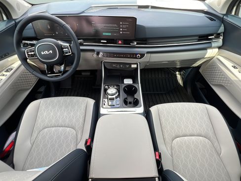 New 2026 Kia Carnival EX FWD image 14