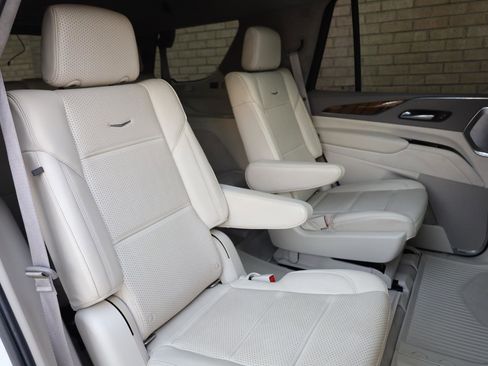 Used 2021 Cadillac Escalade Premium Luxury Platinum w/ LPO, Floor Liner Package AWD/4WD image 28