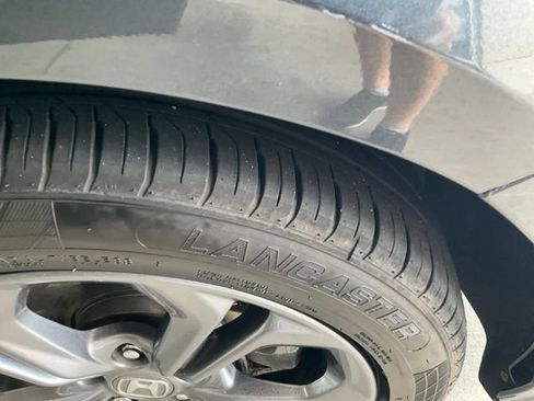 Certified 2023 Honda Accord EX image 28