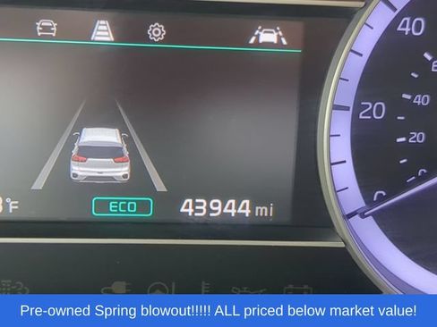 Used 2022 Kia Niro LXS FWD image 30