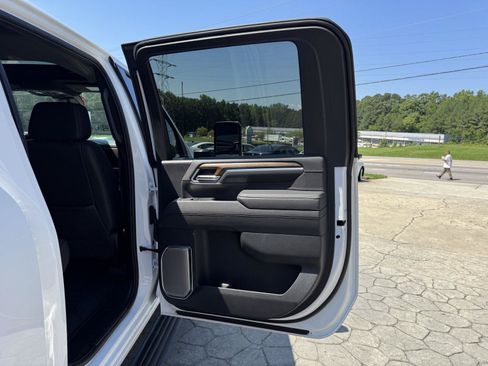 Used 2026 Chevrolet Silverado 2500 High Country w/ Technology Package AWD/4WD image 15