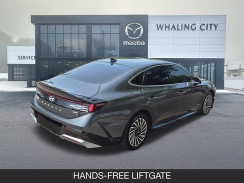 Used 2025 Hyundai Sonata Limited FWD image 8
