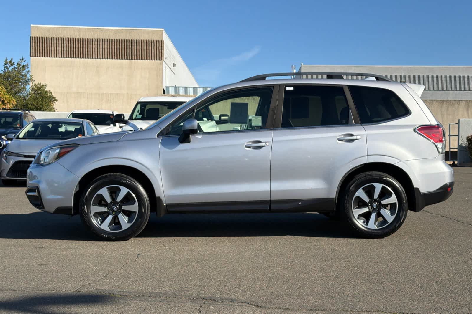 Used 2017 Subaru Forester 2.5i Limited w/ Protection Package #2 AWD/4WD image 9