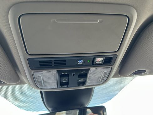 Used 2023 Honda Odyssey Touring image 34