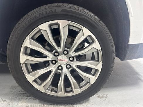 Used 2021 GMC Yukon Denali w/ Denali Premium Package RWD image 9