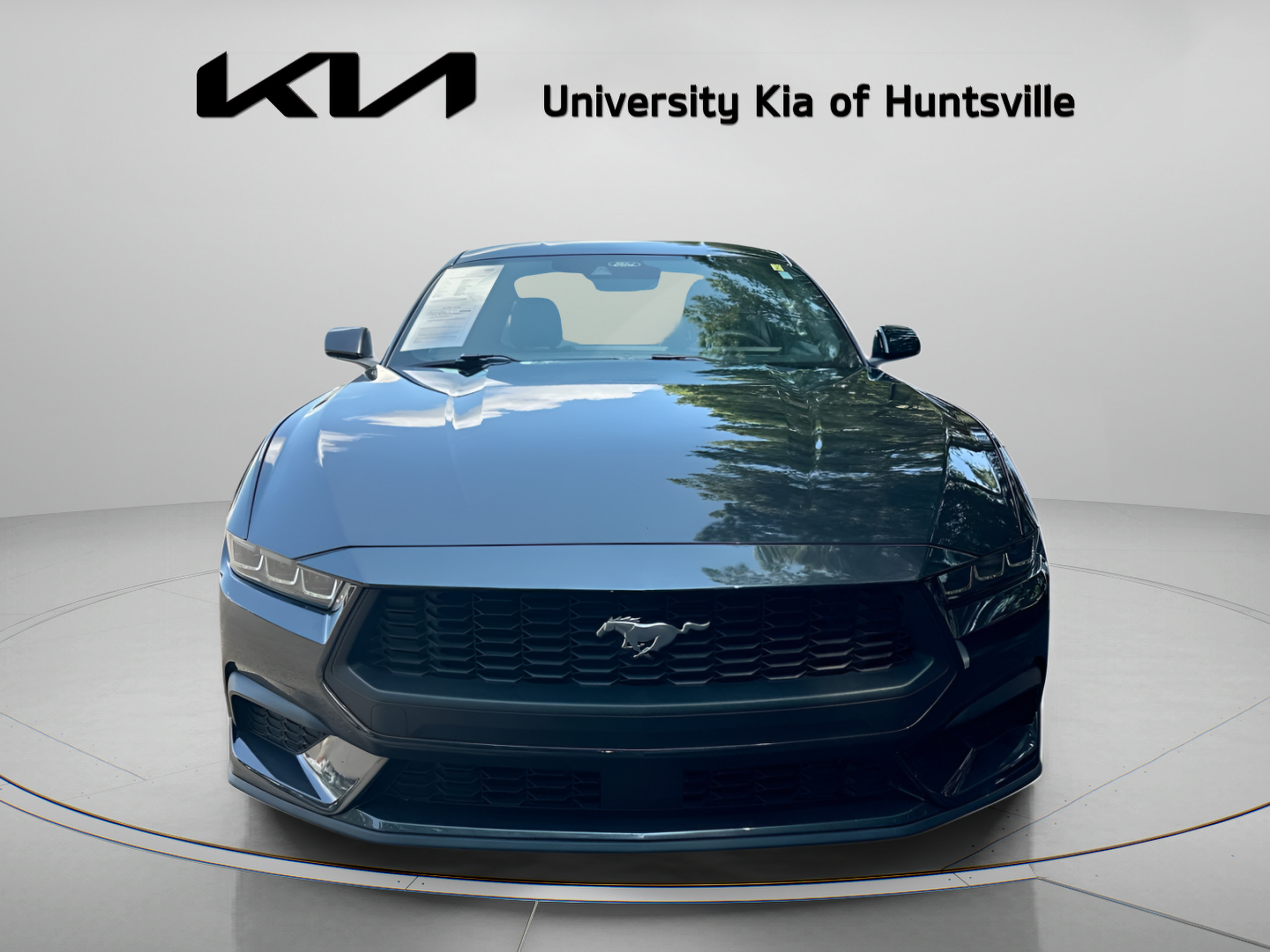 Used 2024 Ford Mustang Coupe RWD image 3