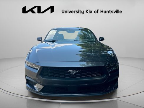 Used 2024 Ford Mustang Coupe RWD image 3