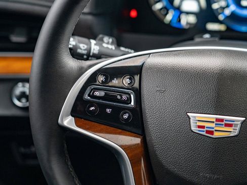 Used 2019 Cadillac Escalade Premium Luxury AWD/4WD image 27