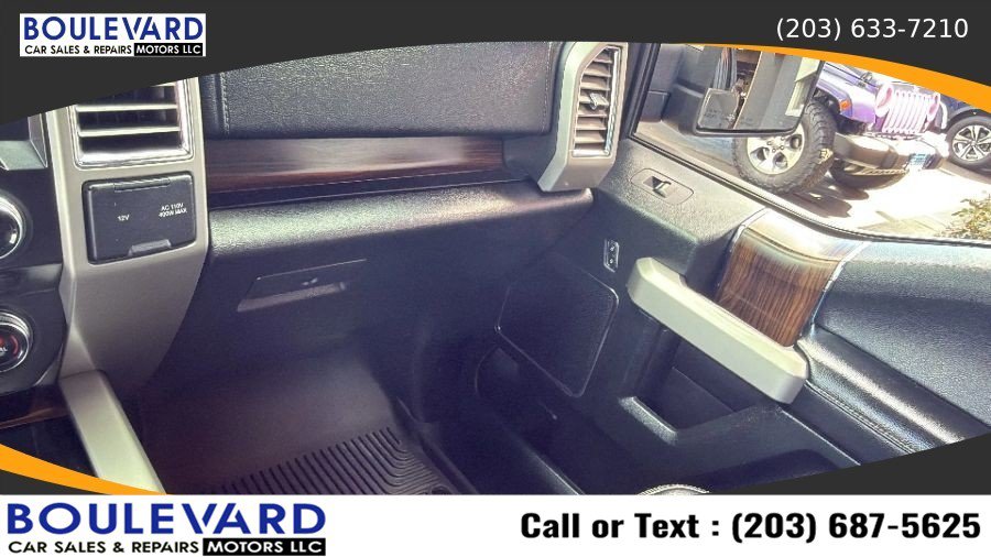 Used 2016 Ford F150 Lariat w/ Equipment Group 502A Luxury AWD/4WD image 13