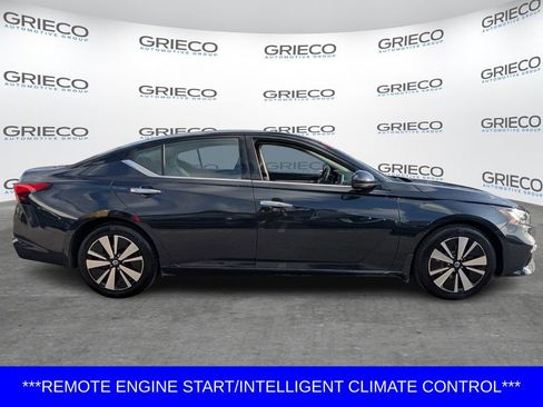 Used 2020 Nissan Altima 2.5 SL FWD image 8
