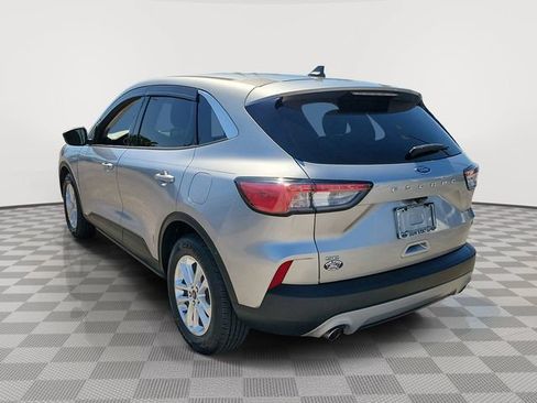 Used 2021 Ford Escape SE w/ Convenience Package FWD image 4