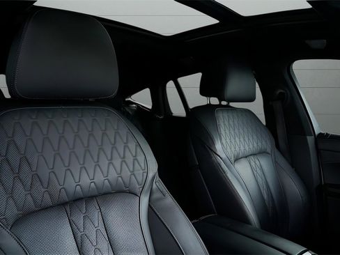 Used 2024 BMW X6 M60i image 78