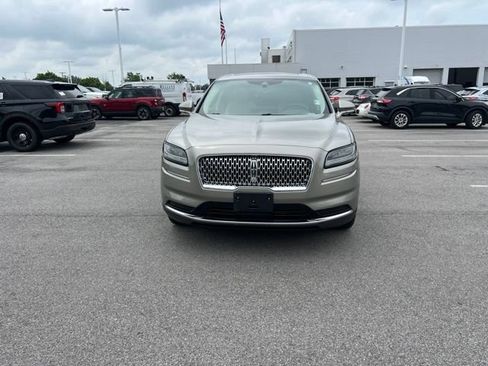 Used 2023 Lincoln Nautilus Reserve AWD/4WD image 5
