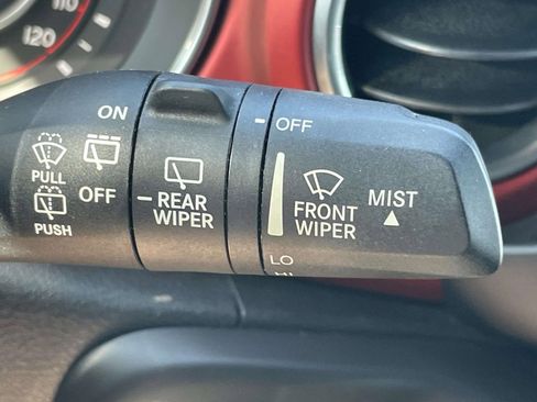 Used 2018 Jeep Wrangler Unlimited Rubicon AWD/4WD image 30