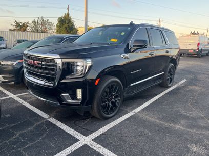 Used 2023 GMC Yukon SLT w/ SLT Premium Package