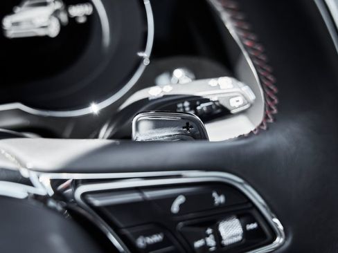 Used 2021 Bentley Bentayga AWD/4WD image 59