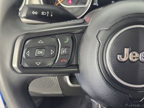 Used 2023 Jeep Wrangler Unlimited Sport image 31